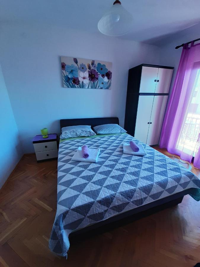 Apartments Ana Podstrana Luaran gambar