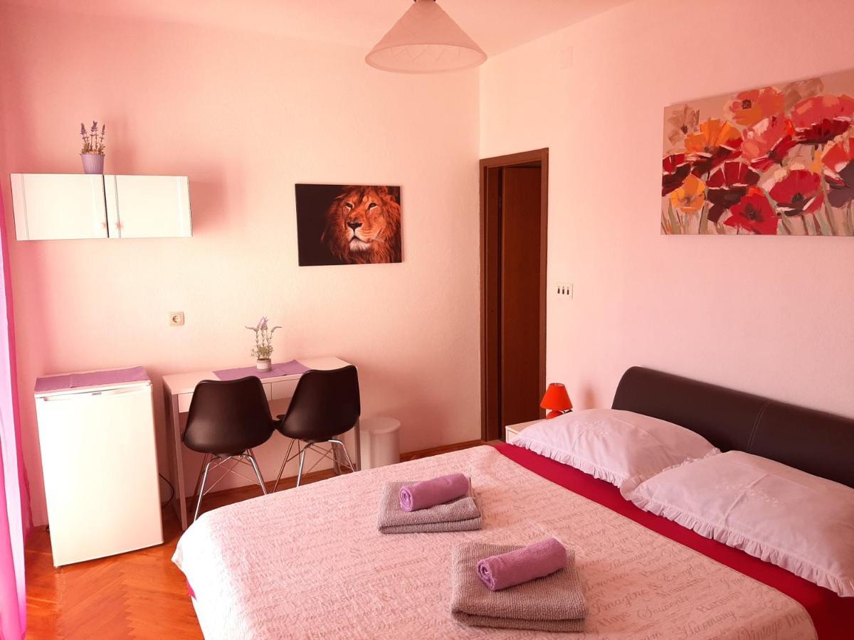 Apartments Ana Podstrana Luaran gambar