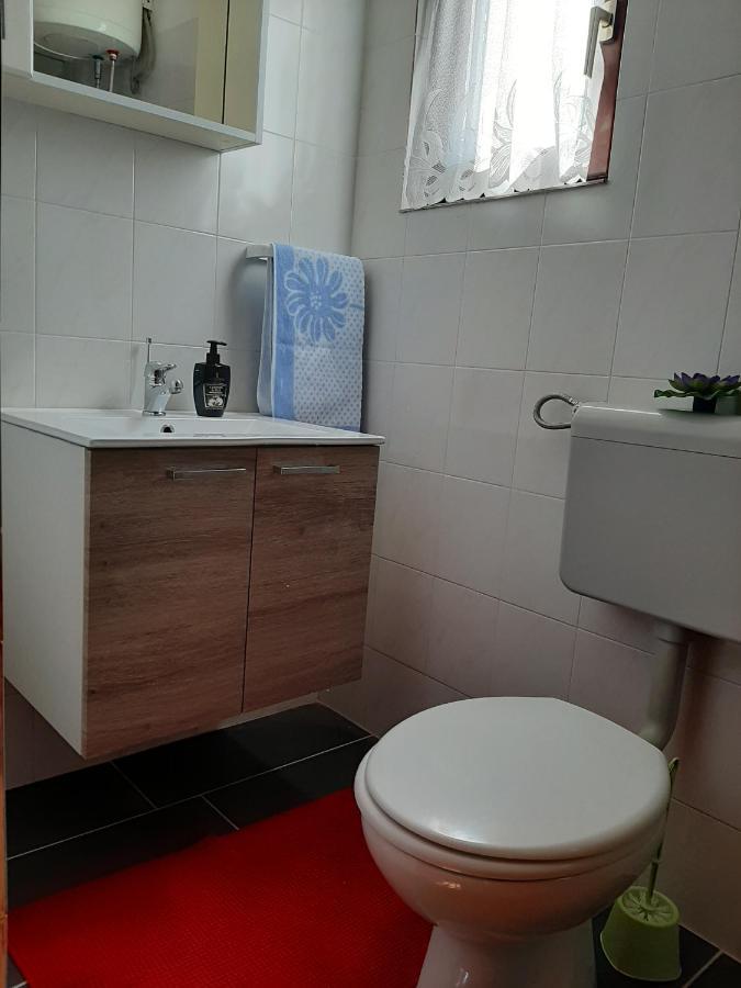 Apartments Ana Podstrana Luaran gambar