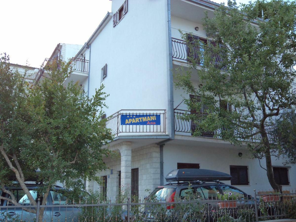Apartments Ana Podstrana Luaran gambar