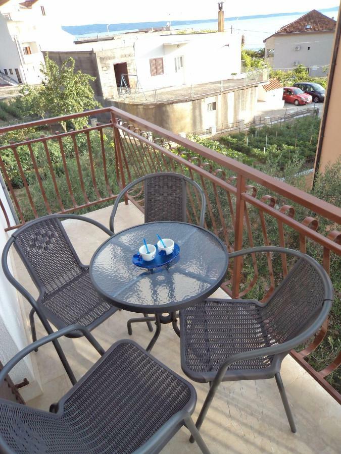 Apartments Ana Podstrana Luaran gambar